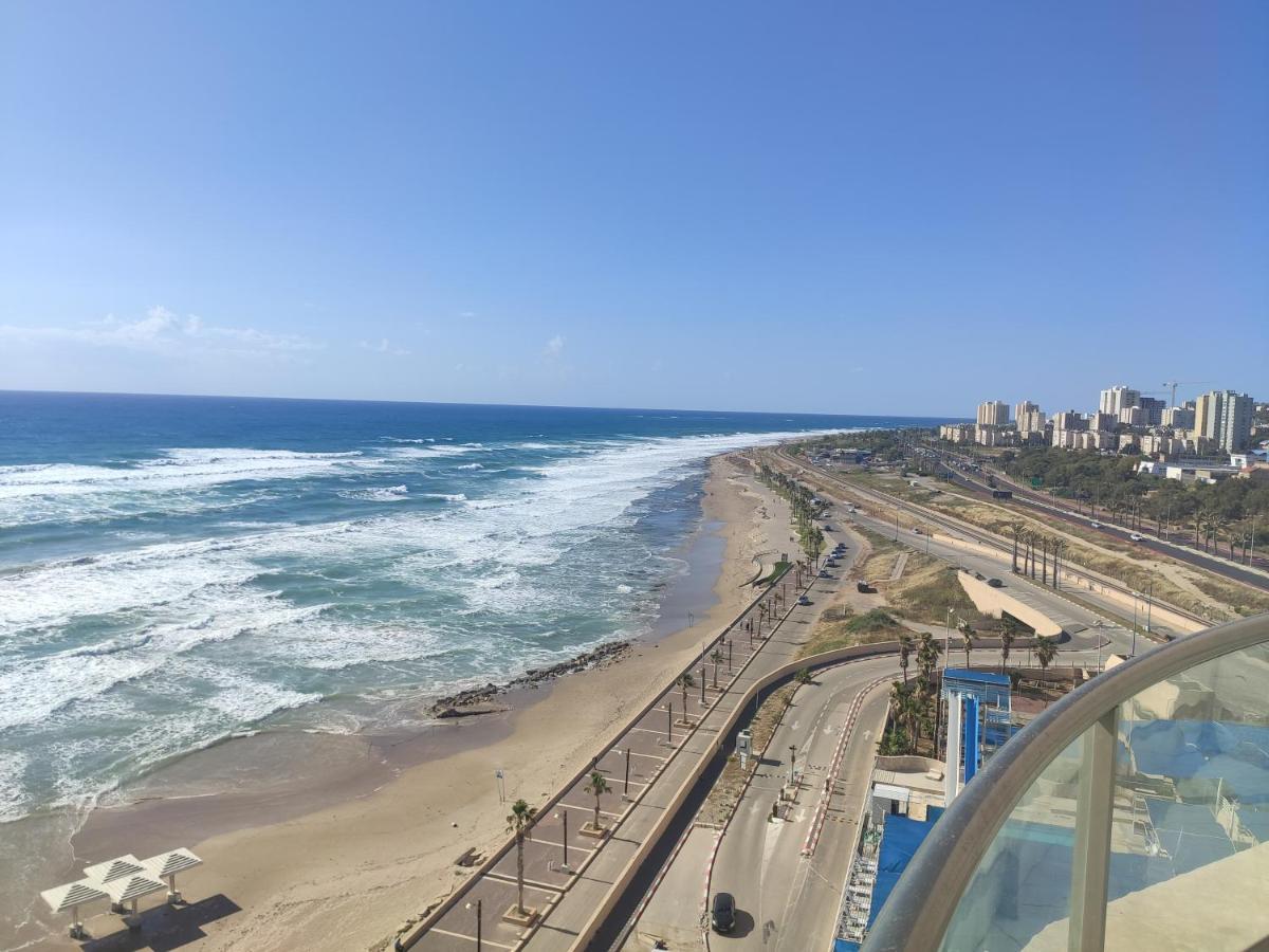 Almogim- Almog Building Haifa Bagian luar foto